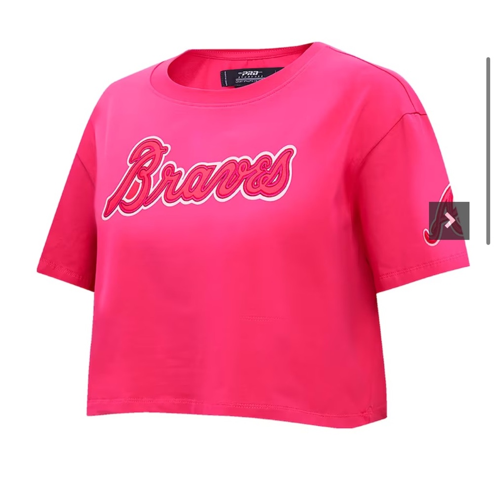 NWOT Atlanta Braves Pro Standard boxy crop tee